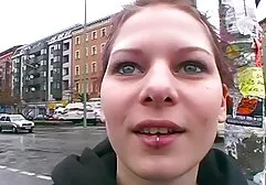 Asiatique battre une fille film porno x américain maigre dans le cul