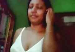Deux pédés - et une petite chose qui se détend nouveau porno américain