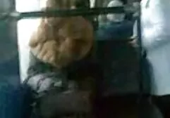 Un homme musclé sites pornos americains et beau laisse la fille détendre le patron