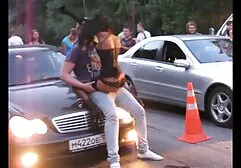 Un homme aide la blonde à se sites pornos americains masturber avec une fille si merveilleuse.