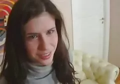 Explosion maison free porno américain devant un miroir.