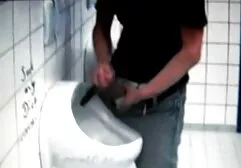 Deux hommes, un gros free porno américain cul, un gros cul, un étudiant.