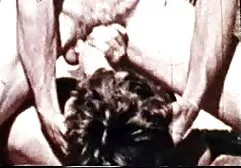 Un couple d'amoureux tirant leur film porno américain 2018 propre vidéo.