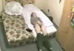 L'homme a mis le chapeau marine humide film porno x américain sur le Grand Tronc.