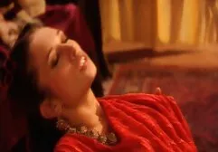 Les filles qui veulent du divertissement et l'homme l'aideront. film porno américain complet
