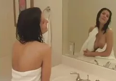 Femme sites pornos americains offre de gros seins et le cul