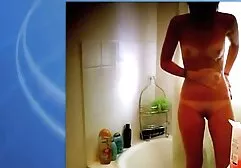 Masseuse baisée trois trous d'une fille maigre. film porno américain complet