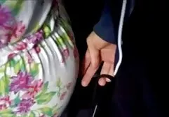 L'enseignant a déchiré les film pornoamericain élèves en classe.
