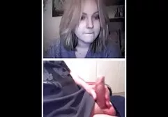 Le sexe Anal est dur avec un homme debout derrière la blonde. film porno américain gratuit