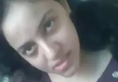 Blonde brune laisse un pénis meilleur film porno américain fort dans son cul.